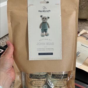 Hardicraft John Bear Knitting Kit